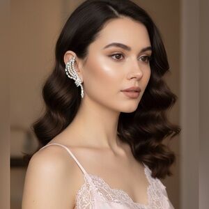 Vintage high quality rhinestone ear climber earrings